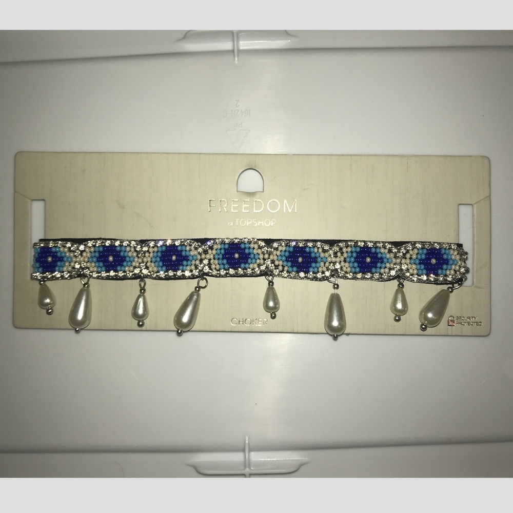 Patterned Freedom Collection Choker